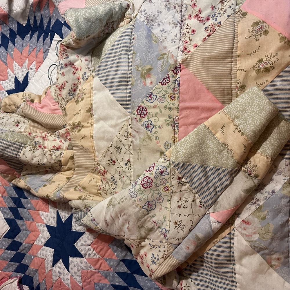 Patchwork Quilt hoodie with Floral and Striped Patterns